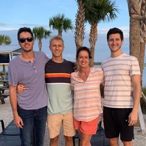 Meet your Posher, Helene